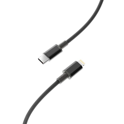 CB-13_Noto_Link_Shield_USB-C-Lightning_60W_1,2m_Black_Packshot_1.webp