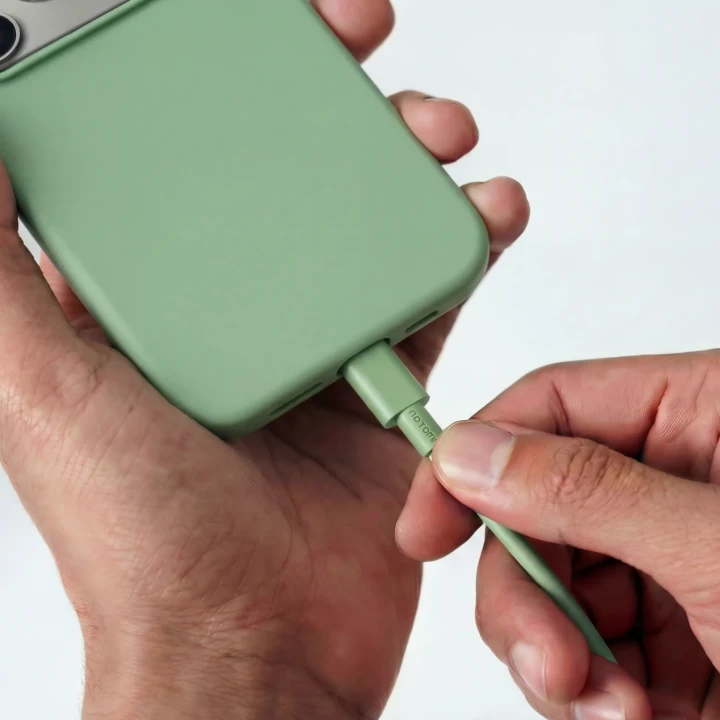 CB-26_Noto_Link_Flex_USB-C-USB-C_100W_2m_Green_Packshot_7.webp