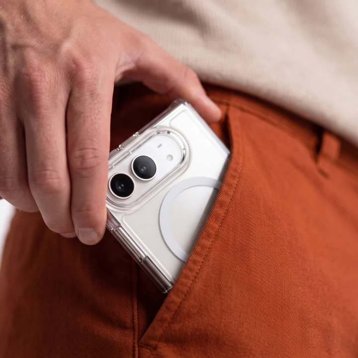 PC61_Etui_przezroczyste_Clear_MagSafe_iPhone_Duo__Packshot_10.webp